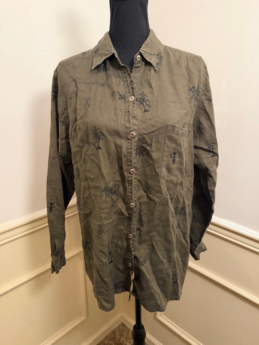 Vintage Chico's Design Linen Aztec Mayan Novelty Print Button Up Shirt Olive